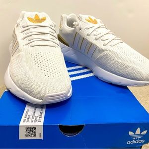 ADIDAS Swift Run 22 White Women’s 8/Men 7 NWT